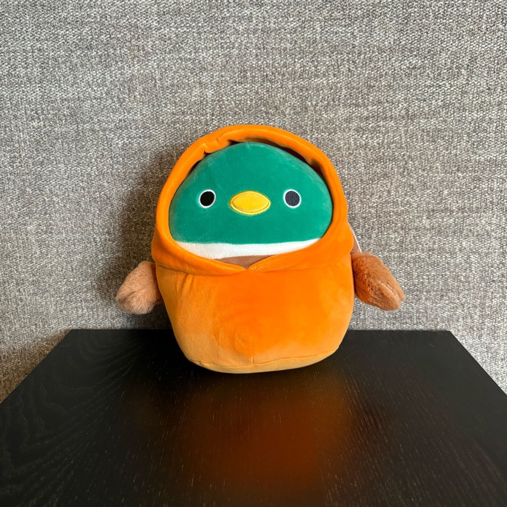 Avery Pumpkin Duck Squishmallow